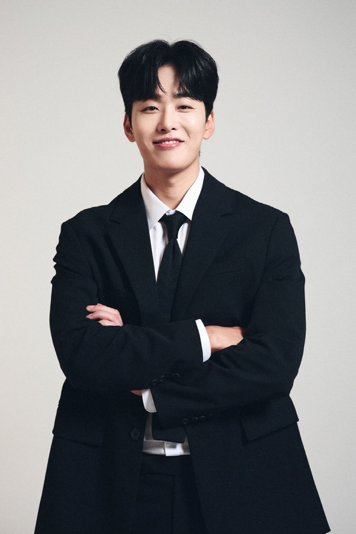 [공식] SBS→KBS→SM C&C 품으로…조정식, 전현무와 한솥밥