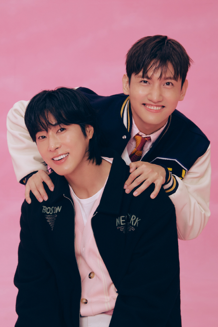 [공식] 동방신기, SM과 재계약 "늘 최선 다할것"