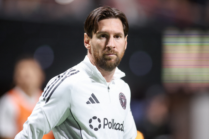 "메시 따라하면 망한다"...'올 시즌 32골 7도움 폭격' PSG 에이…