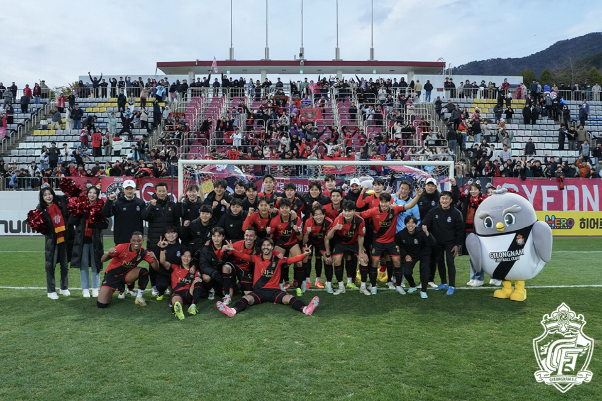 "다크호스 3-0 제압" '무패행진' 이을용 경남FC 감독 "4월 중요……