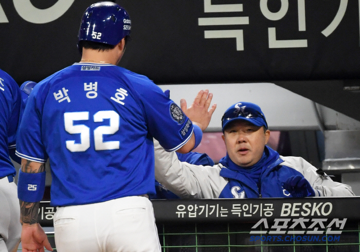 "다시 일어나서 안될" '절대 1강' 무너뜨린 '대타 4번'의 묵직한 한…