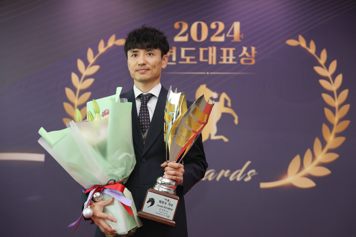 [경마]'대한민국 리딩자키' 문세영, 대망의 2000승 달성!