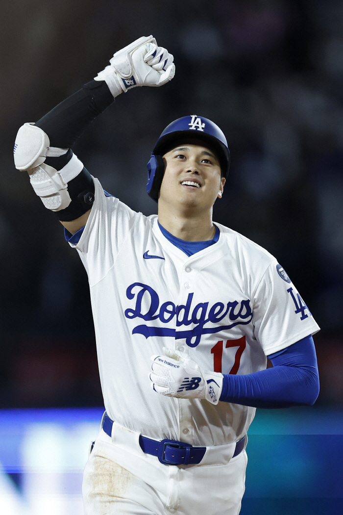 '게임 XXX 하네' 컴퓨터게임도 이렇게 하면 욕먹을걸? '무적' 다저스, 5점차 대역전+오타니 끝내기HR까지 폭발. 하필 상대팀은 7연패