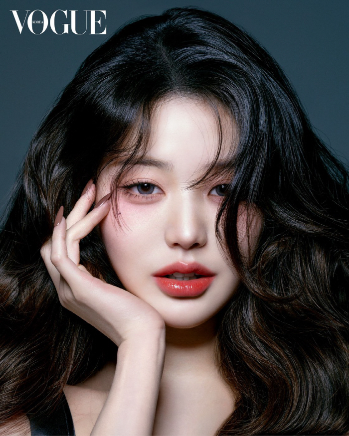 장원영, 현실판 바비…CG 미모! "패션·뷰티=끝없는 도전"