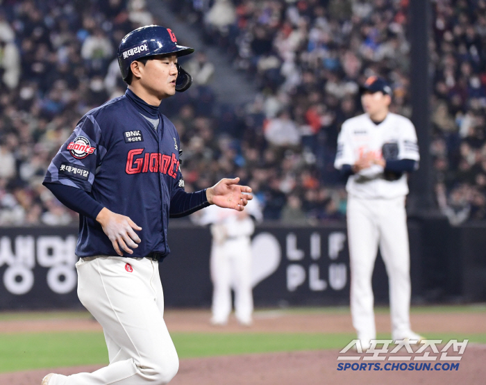 시즌초 롯데 고질병 '부상병동' 발동? 손호영마저 1군 말소, 고승민→황…