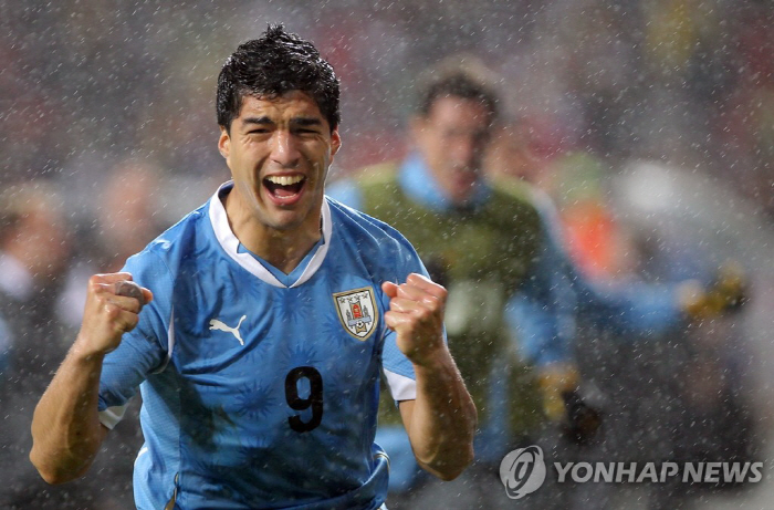 '월클' 수아레즈, 대한민국 공개 리스펙 미쳤다..."2010 월드컵서 패배할 뻔했다"