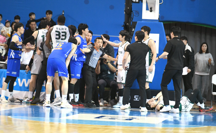 [공식발표]KBL, DB-삼성 '무더기 테크니컬→U-파울' 연관 선수들에…
