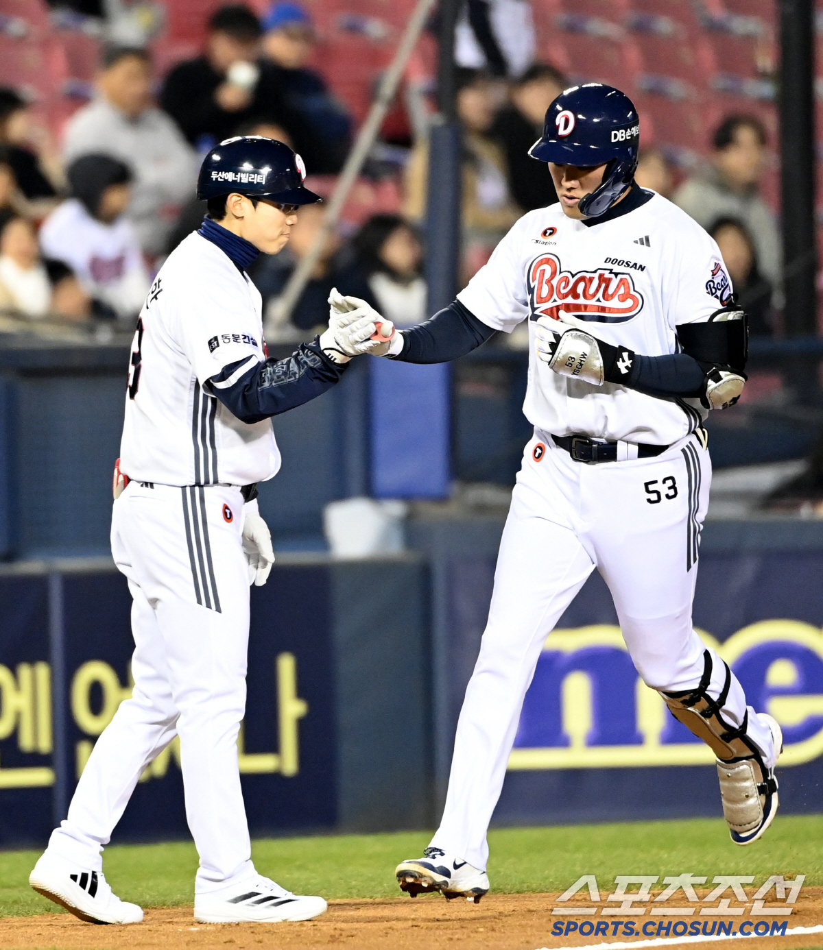 3실책 1폭투 땡큐! 두산, 2홈런 곁들여 키움 6-1 완파! 시즌 첫 …