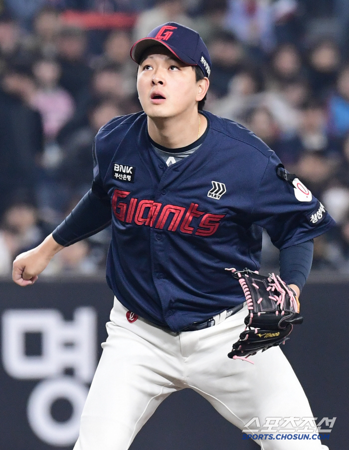 "오늘 아침, 김원중이 내게 '기'를 줬다"…타율 0.167 부진했던 2…