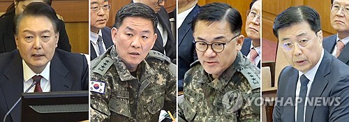 (서울=연합뉴스) 4일 서울 종로구 헌법재판소에서 열린 윤석열 대통령 탄핵심판 5차 변론기일에서 윤 대통령과 증인들이 각각 발언하고 있다. 왼쪽부터 윤 대통령, 이진우 전 육군 수도방위사령관, 여인형 전 국군방첩사령관, 홍장원 전 국가정보원 1차장. 2025.2.4 [헌법재판소 제공. 재판매 및 DB 금지] photo@yna.co.kr