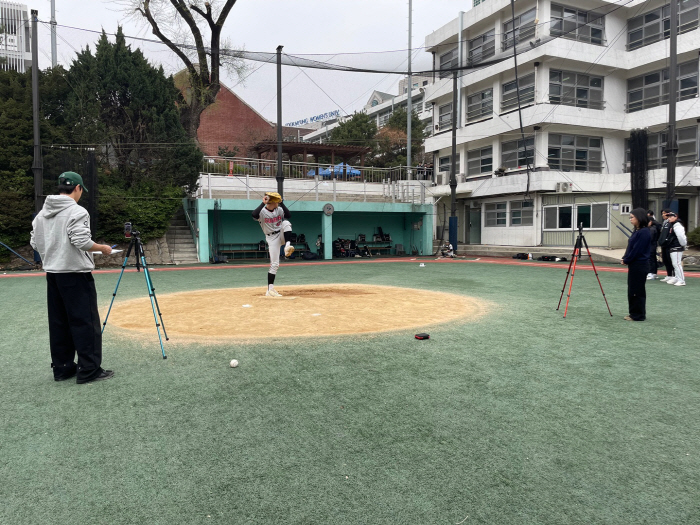 내 나이에서 나는 몇 등?…고교선수 육성에 데이터 더해진다 'KBO 스마…