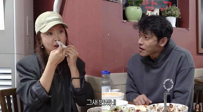 백지영, 수건에 피 흥건 '충격'...몸 적신호 켜졌나 "지렁이 같은 고…