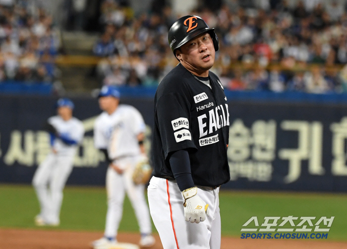 '해도 해도 너무하네' 17타자 연속 범타·9회까지 안타는 단 3개...…