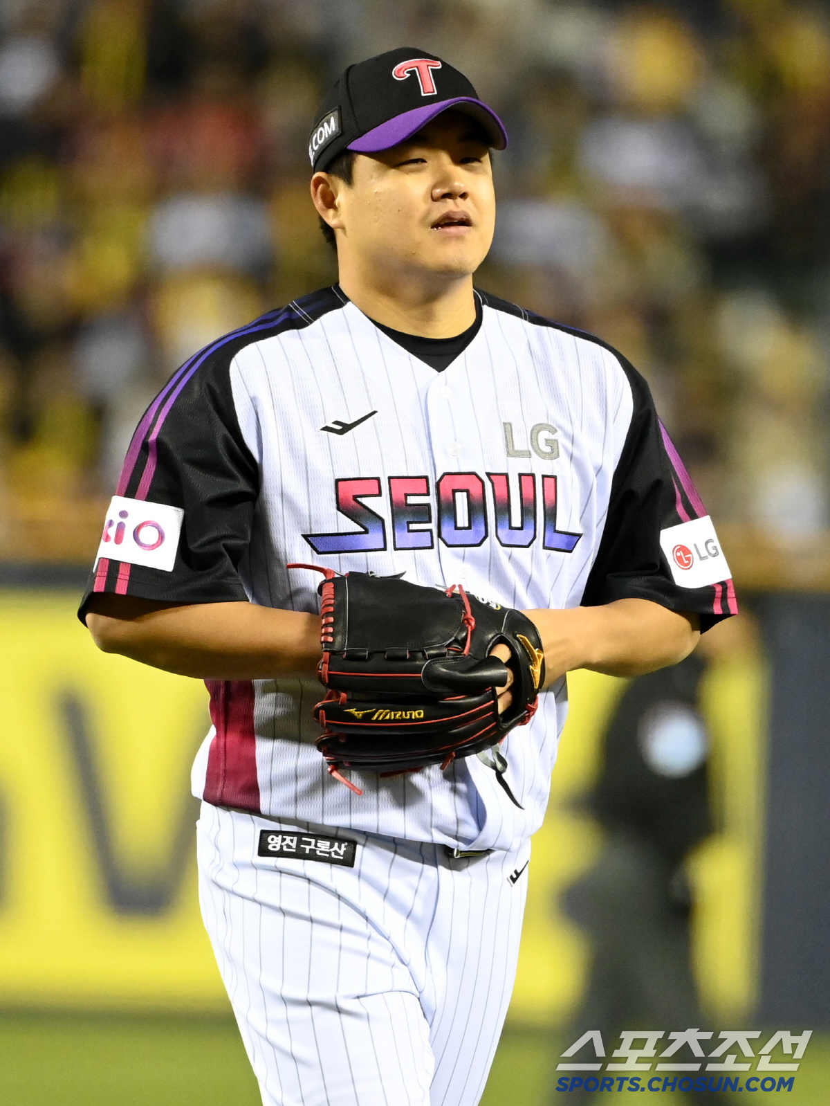 '그동안 감사했습니다' 장현식 90도 인사에 환호 보낸 KIA 팬들, 깔…