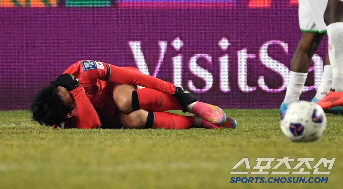 韓 축구 웃는다! '또 한 명의 프리미어리거 나온다' 이강인, 'SON …