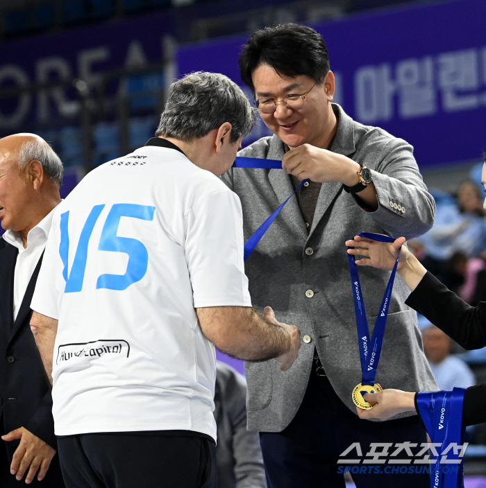 "맥주 한잔 간절해" 부임 첫해→트레블 달성…佛명장의 솔직한 속내 "우승…