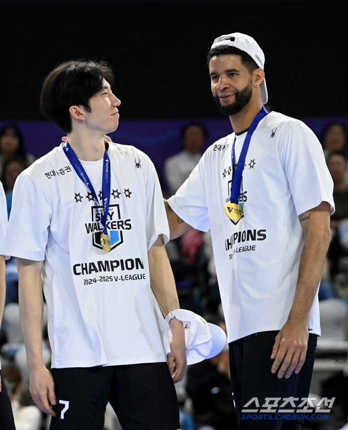 "시즌 MVP? 주신다면 감사히…" 화살처럼 지나간 우승 시즌, '캡틴'…