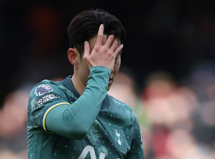 '손흥민 이름 삭제' 갑자기 명단 제외...'뛰어봤자 의미 없는 EPL 'UEL 우승 집중'