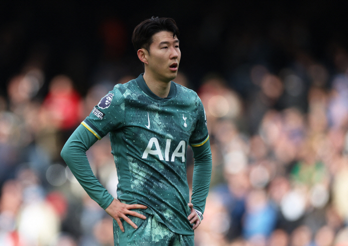 '손흥민 이름 삭제' 갑자기 명단 제외...'뛰어봤자 의미 없는 EPL …