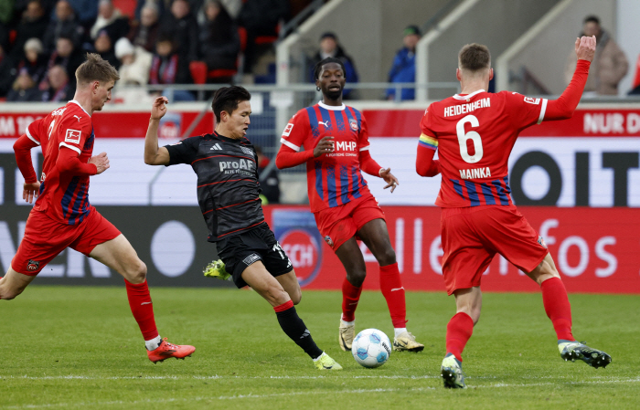 韓 축구 초대형 손실...'득점왕' 국가대표 발목 수술→시즌 아웃 "강해…