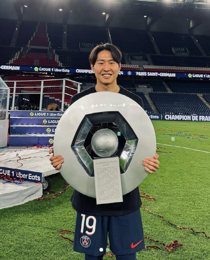 '흥민이형 몇번?, 난 2년간 5번인데…' 재활 중에 팀 우승 PSG 이…
