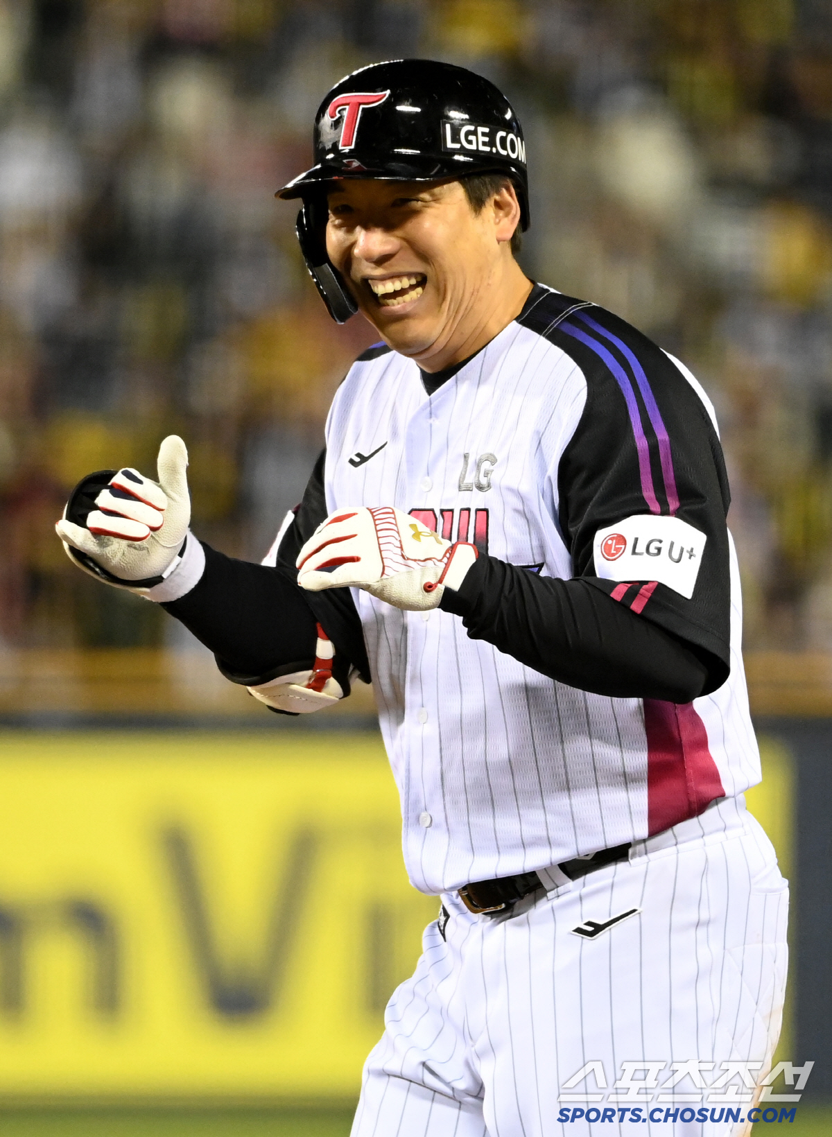 "타격감 올라왔다" 김현수 좌익수, 문보경 지명타자 선발 출격 왜? [잠…