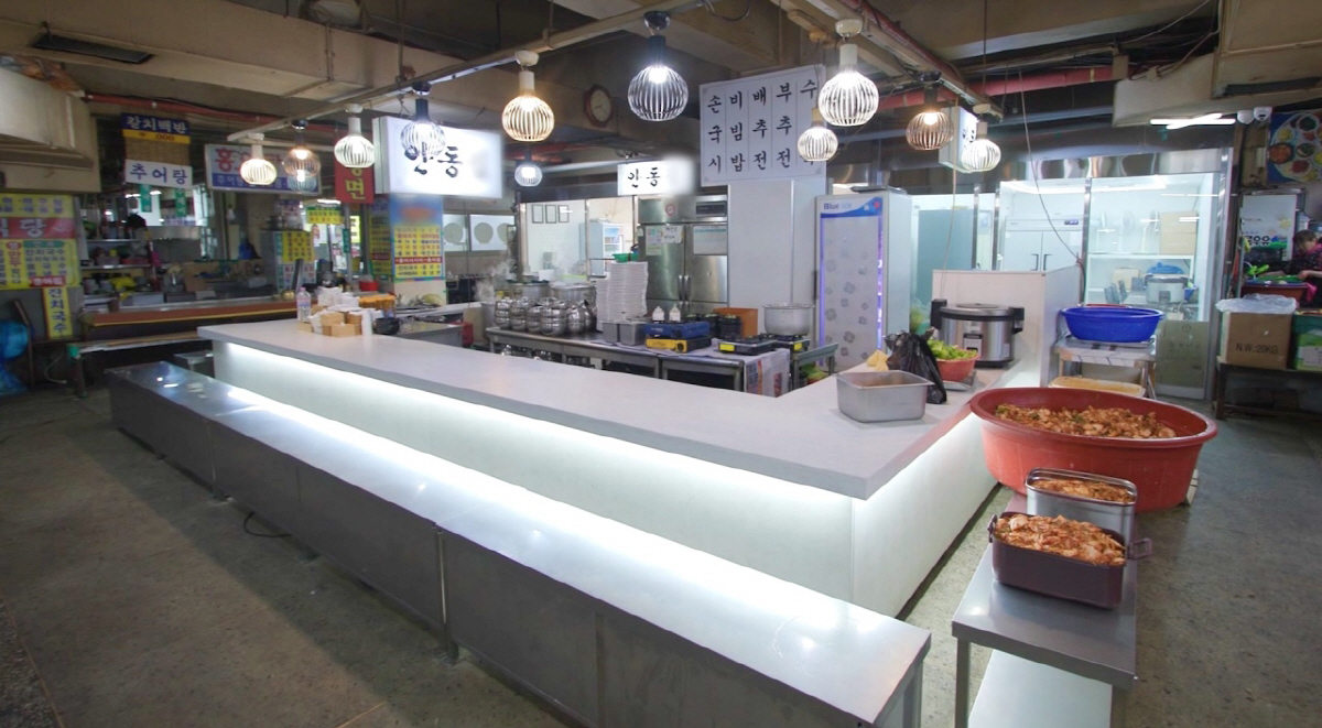 '이모카세' 국숫집 40년만에 리모델링 "비용만 8천만원..청담동 바 같…