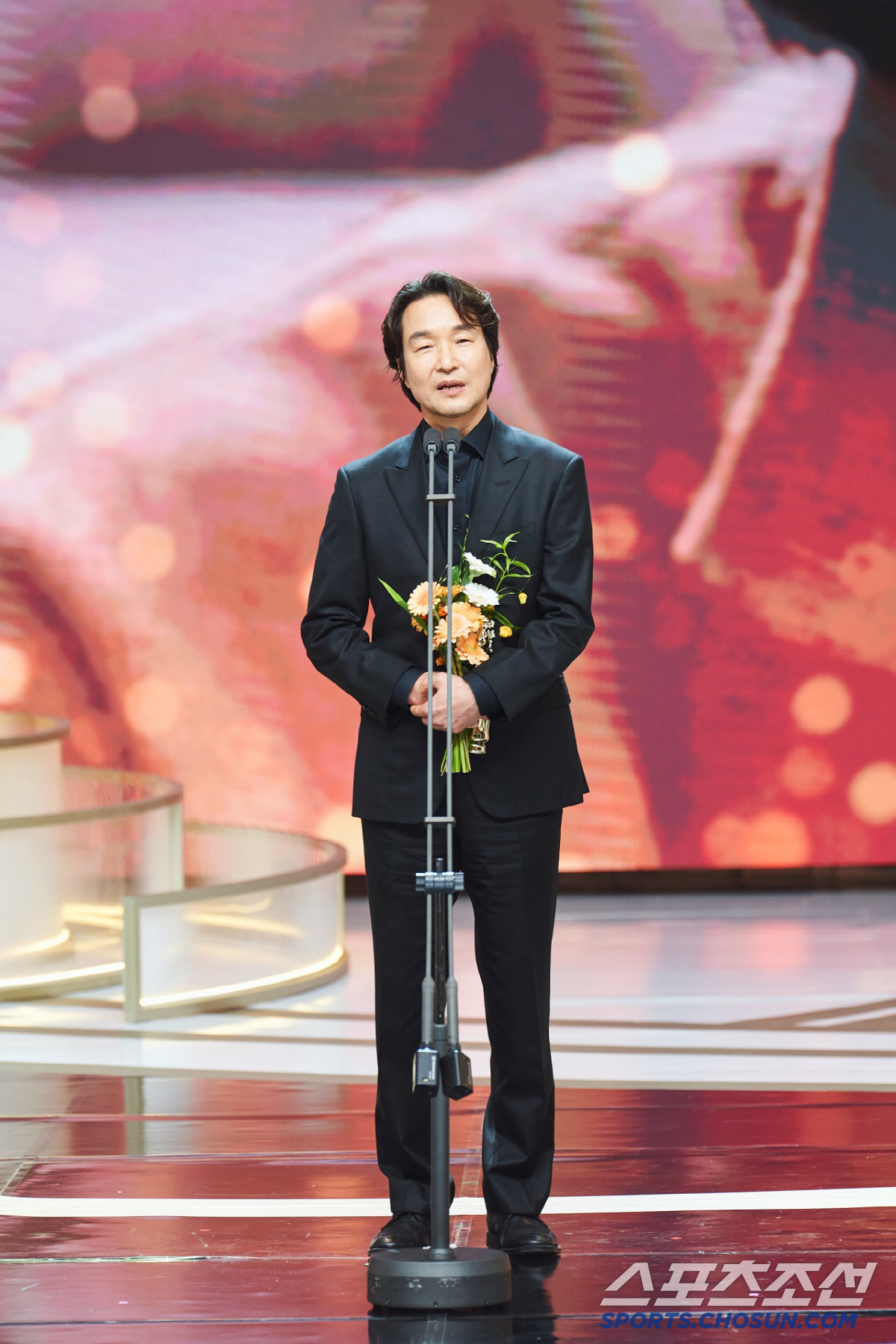 '대상' 받고 사과한 한석규, 12.29 제주항공 여객기 참사 다큐 내레…