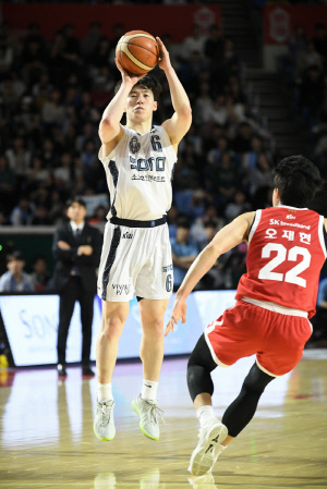 '꼴찌 면했다' 소노, 우승팀 SK에 이변의 25점차 대승…최종전 상관없이 최하위 면해