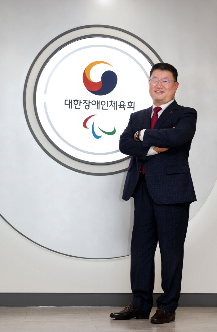 '좌식배구 국대 출신 행정가'전선주 이천선수촌장"선수·지도자 인권 보호 …
