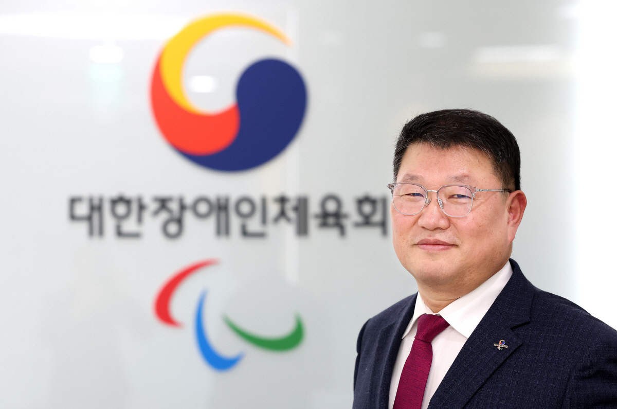 '좌식배구 국대 출신 행정가'전선주 이천선수촌장"선수·지도자 인권 보호 …