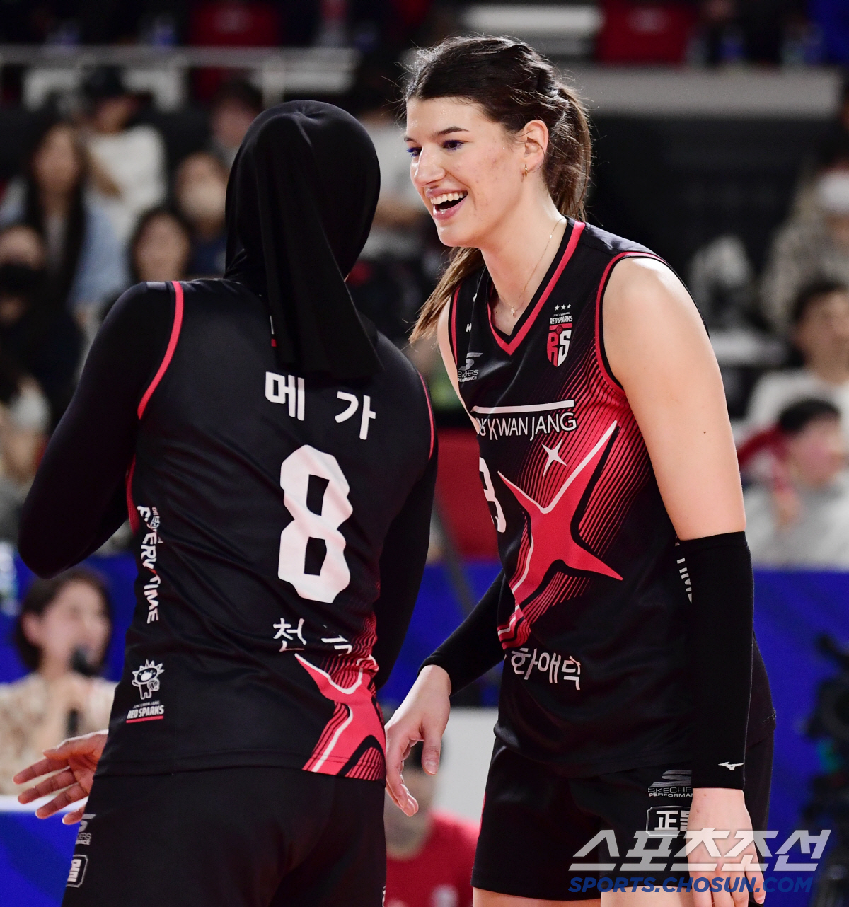 김연경 우승 들러리? 시나리오 다시 써! → "주인공 정해놓고 싸우나" …