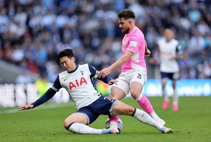 "'덕배형' EPL 이별, 정말 슬픈 일" 손흥민, 토트넘 통산 450경…