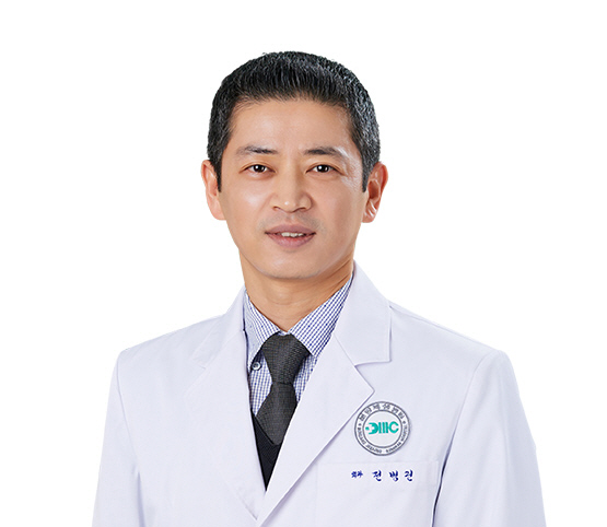 오른쪽 아랫배 극심한 통증 '충수염'…발병 후 36시간 내 수술해야