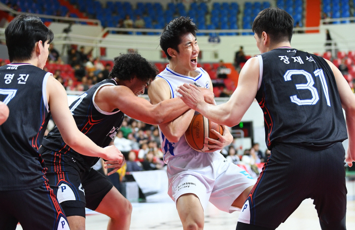 추락한 '전통의 명가' 서울 삼성 4연속 최하위, KBL 역사상 '최악의…