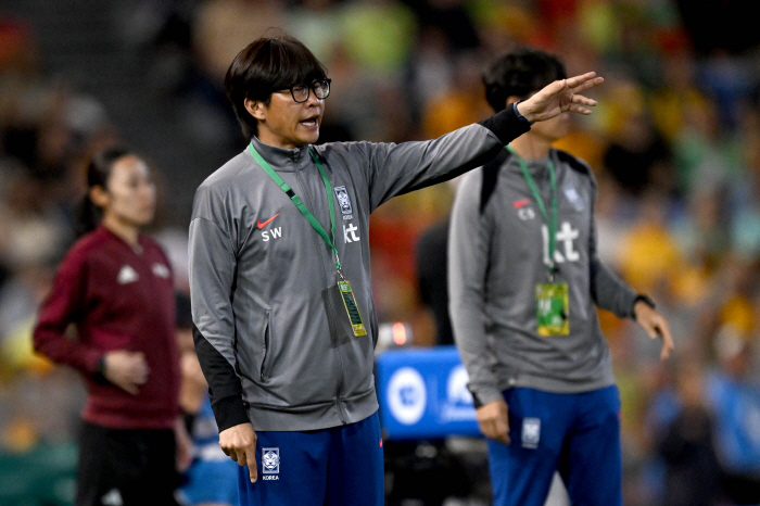 '악전고투'신상우호,호주에 0대2패...호주2연전 무득점 2연패