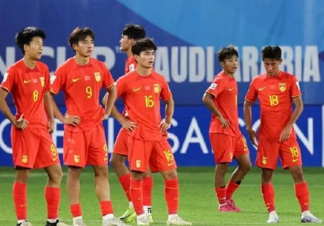 "'월드컵 탈락' 중국은 역사상 가장 기괴한 팀" 잃어버린 20년 셀프진…