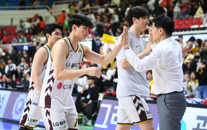 '가혹한 쌍둥이 더비' LG-현대모비스의 희한한 2위 경쟁 역사