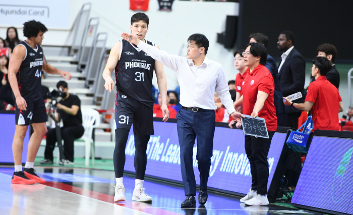 '가혹한 쌍둥이 더비' LG-현대모비스의 희한한 2위 경쟁 역사