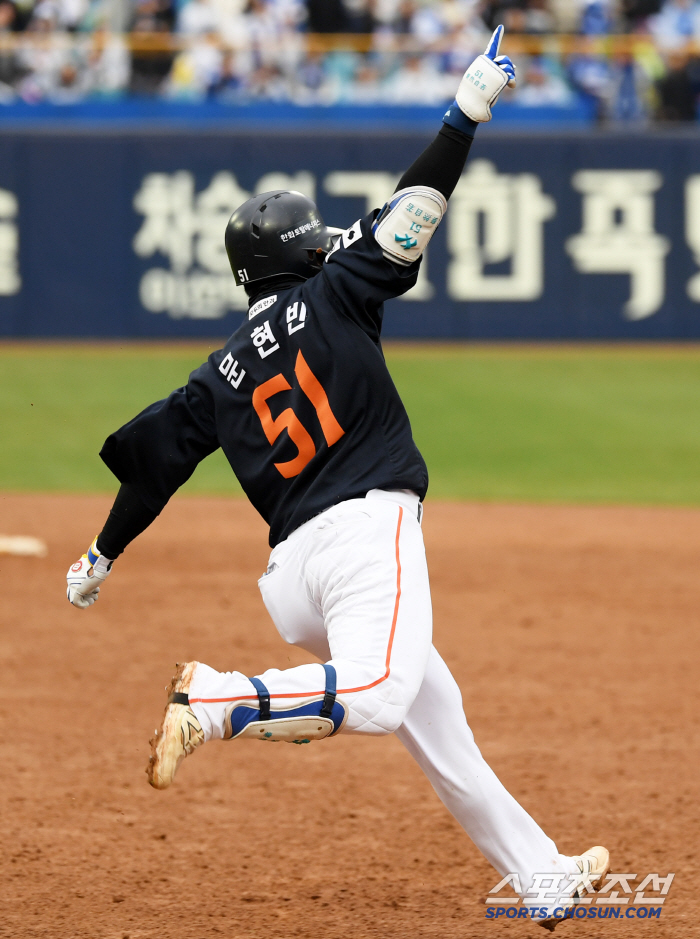 9사2사 역전포→역대급 굴욕 막은 '유일 안타'…사령탑 인정 당연했다, …