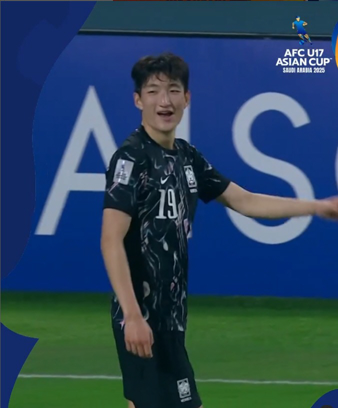 이번에는 日 축구 大망신, FIFA 랭킹 109위 베트남에 충격 무승부→…
