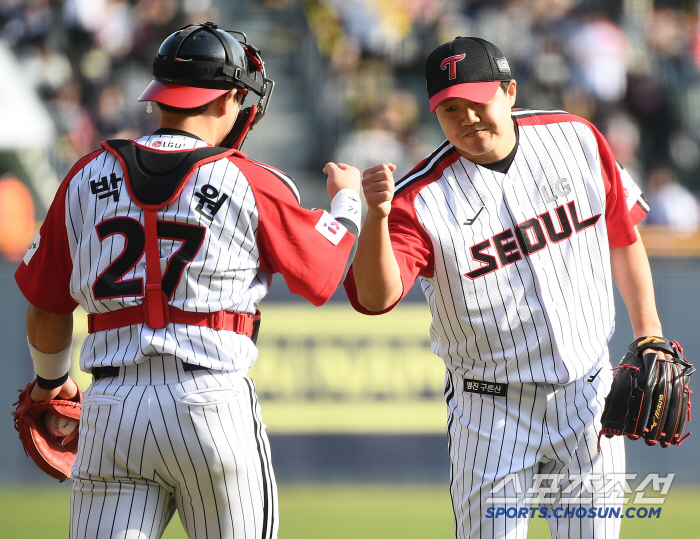 149km로 삼자범퇴→삼자범퇴. 52억 FA 마무리의 깔끔한 이적 신고.…