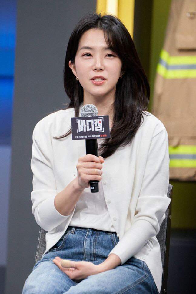 'JTBC의 얼굴' 강지영 아나, 14년만 퇴사한다...최근 사직서 제출