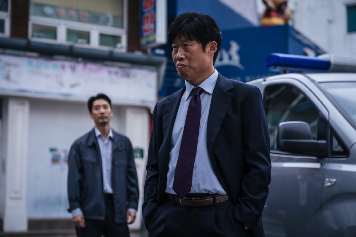 [SC줌人] "클리셰 범벅 '야당' 어디 보자~"…유해진, '3억 개런티…