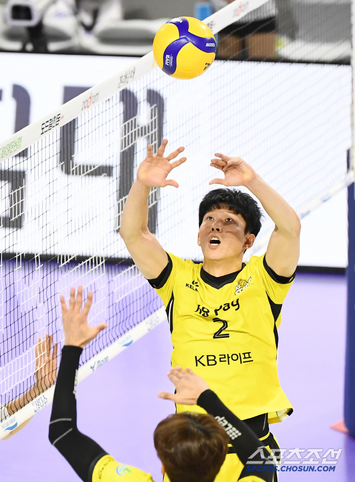 임성진 황택의 등 전력 보강 대어 많다…남자배구 FA 시장 문 열렸다→2…