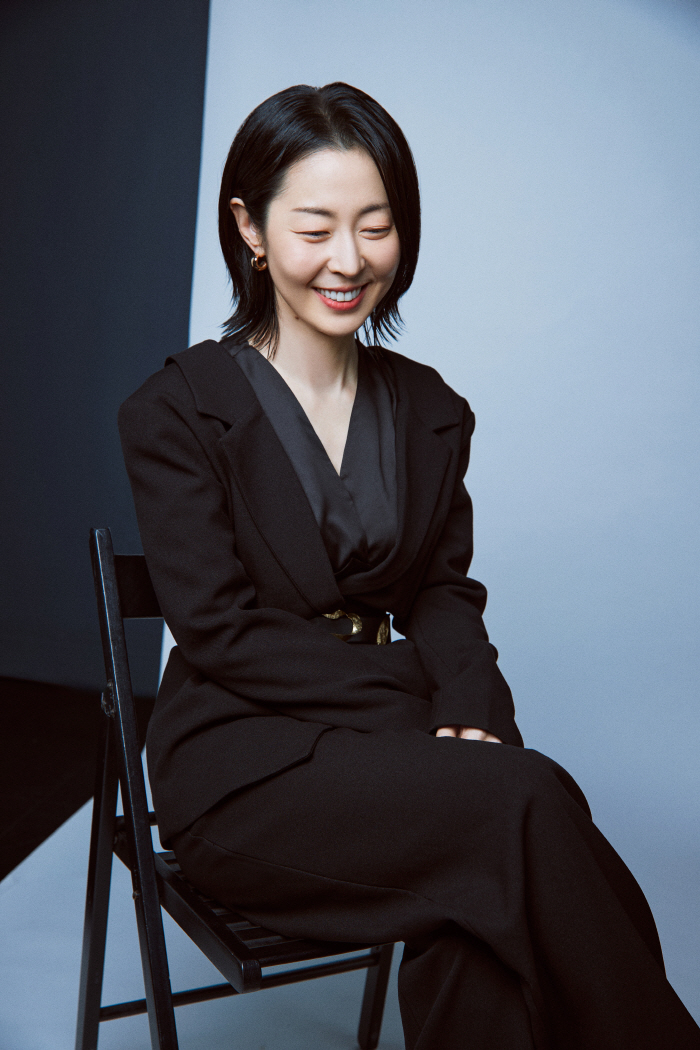 '하정우와 열애설'로 핫하다...'로비' 강말금 MBC 라디오 '잠깐만' 캠페인으로 대세 입증