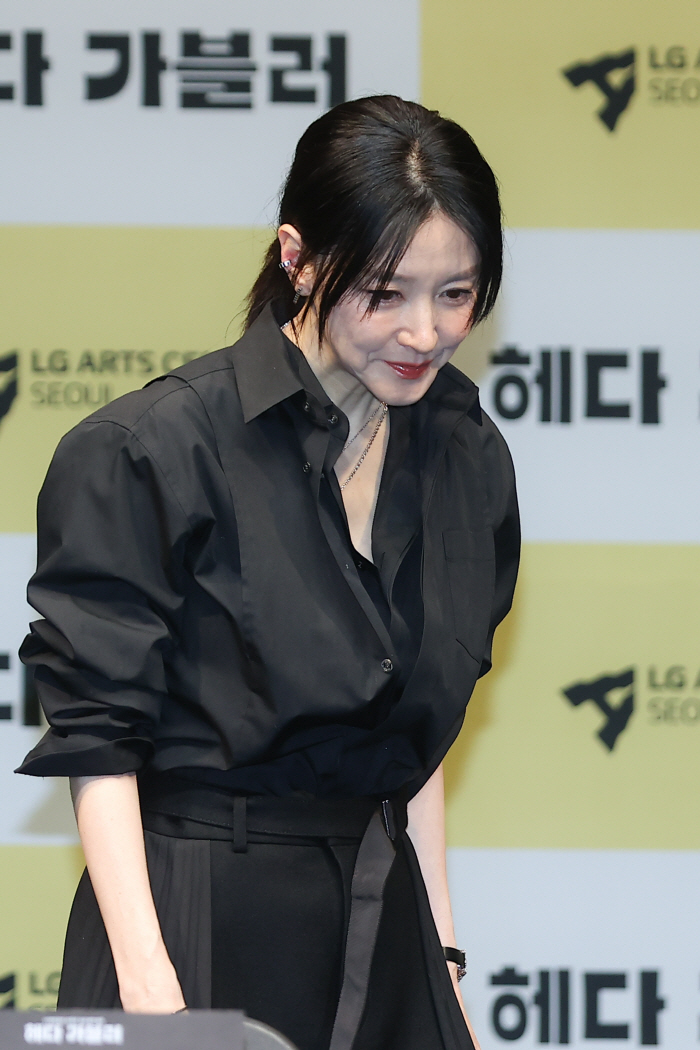 32년 만 '헤다 가블러'로 연극무대 복귀하는 이영애 “연극은 나의 원점…