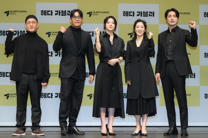 [SC현장] 32년 만 무대 오르는 이영애…‘헤다 가블러’로 시대와 공명 나서 [종합]