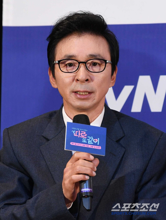 [공식]김국진, 모친상…♥강수지와 슬픔 속 빈소 지키는 중