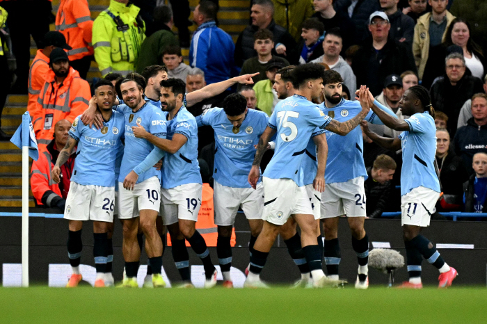 '토트넘-맨유에게는 다른 세상 이야기' EPL, 다음 시즌 UCL 티켓 …